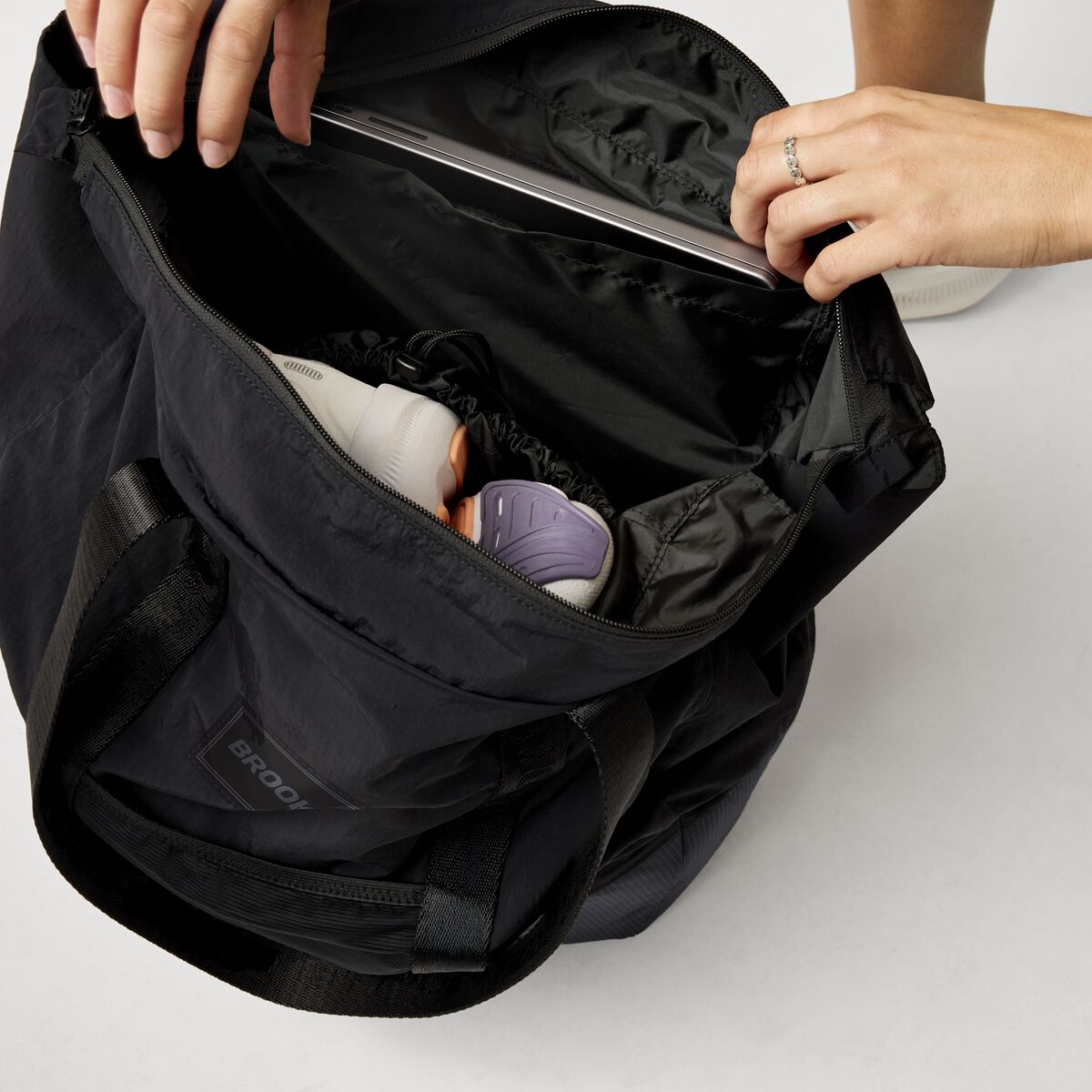 Stride Active Tote - Image 4